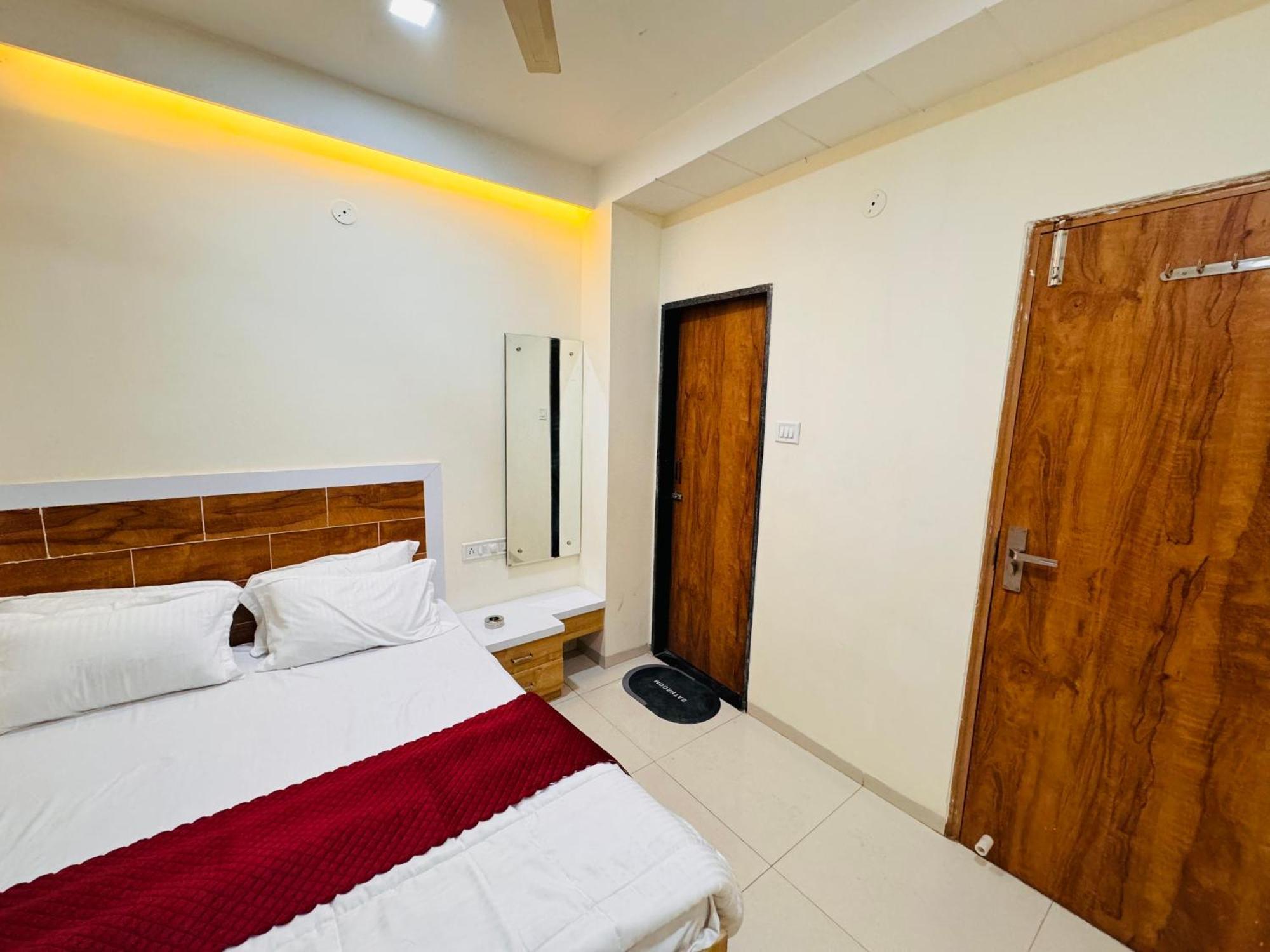 Home Escape 1Bhk Apartment Near Bombay Hospital 印多尔 外观 照片