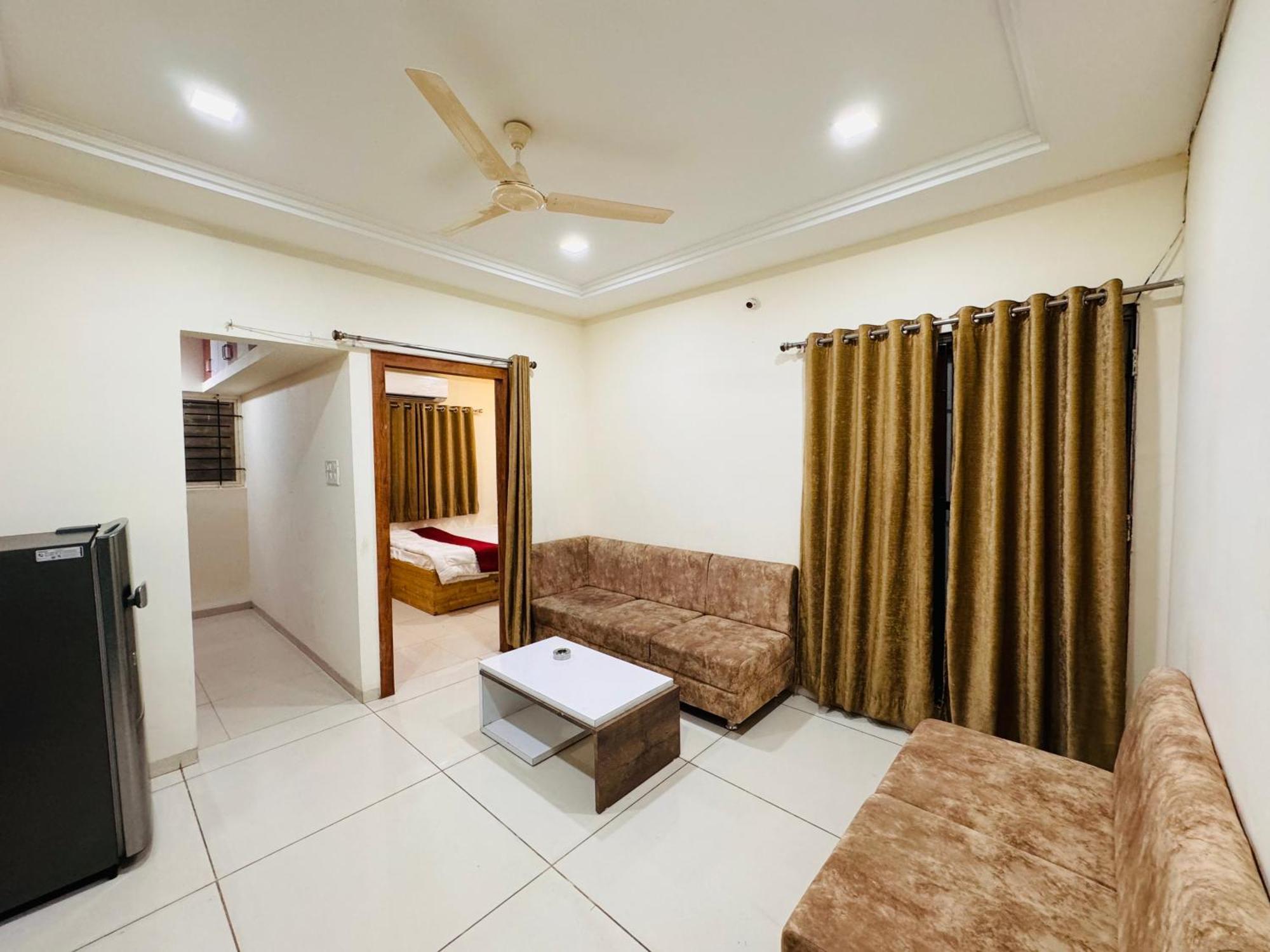 Home Escape 1Bhk Apartment Near Bombay Hospital 印多尔 外观 照片