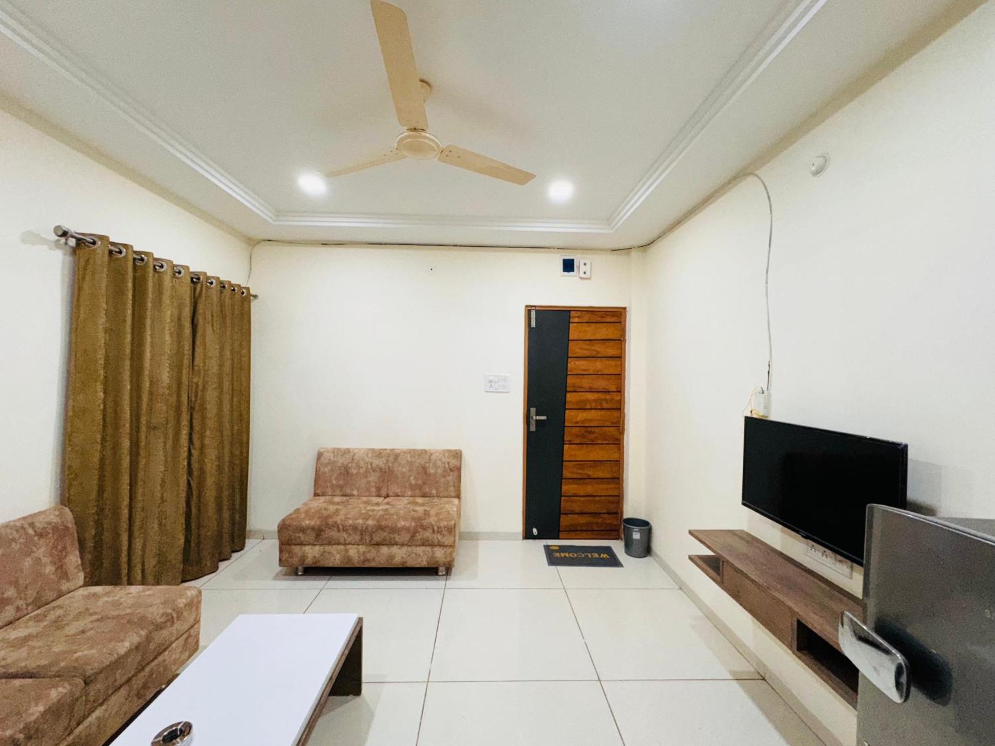 Home Escape 1Bhk Apartment Near Bombay Hospital 印多尔 外观 照片