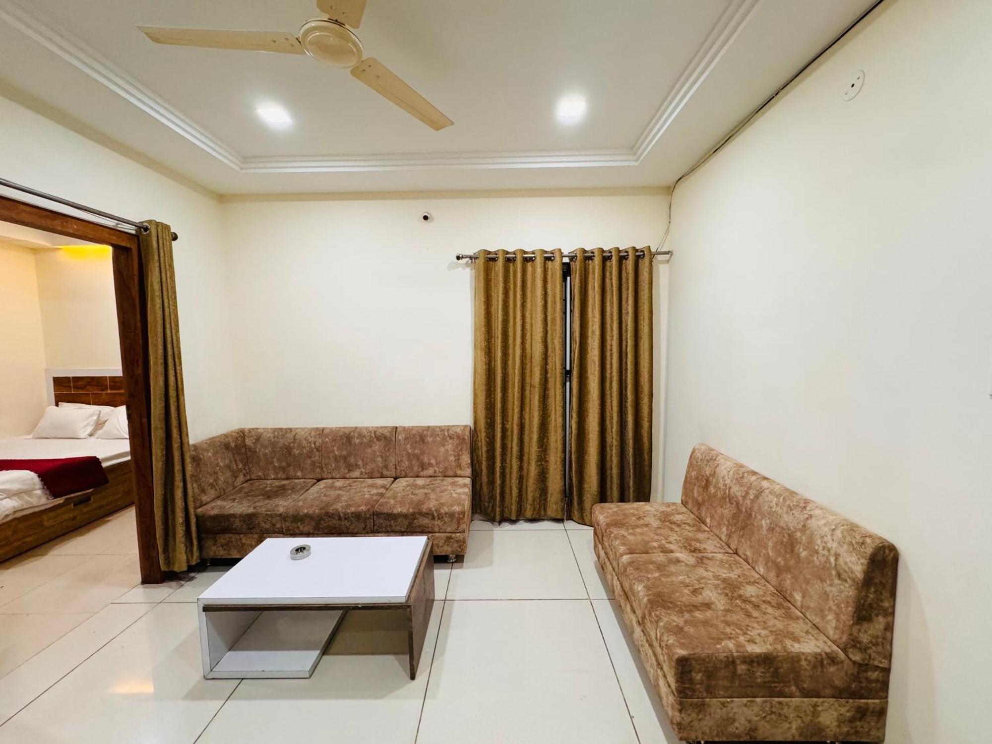 Home Escape 1Bhk Apartment Near Bombay Hospital 印多尔 外观 照片