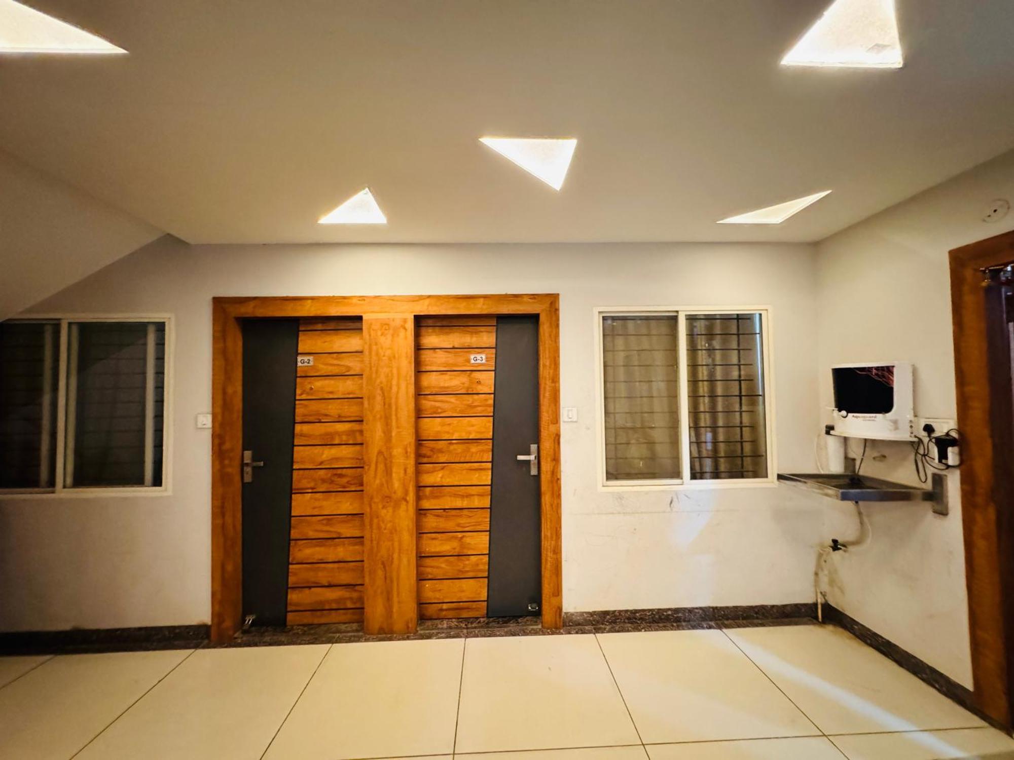 Home Escape 1Bhk Apartment Near Bombay Hospital 印多尔 外观 照片