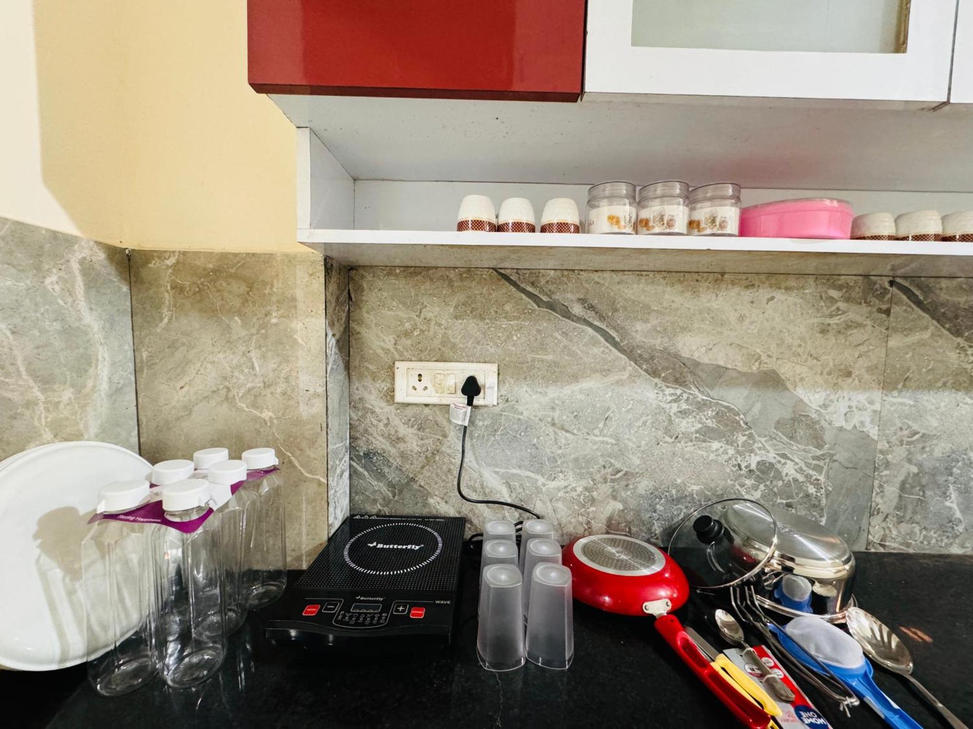 Home Escape 1Bhk Apartment Near Bombay Hospital 印多尔 外观 照片